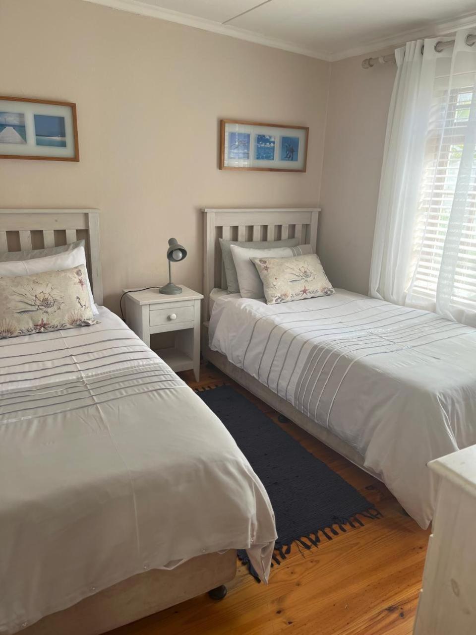 At Sta-Plus Guest House Port Elizabeth Exterior photo